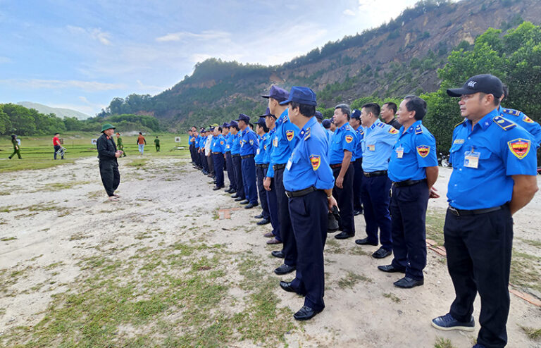 7 tại bãi huấn luyện bắn sùng
